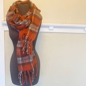 NEW Gap Plaid Scarf Fringe NWT
